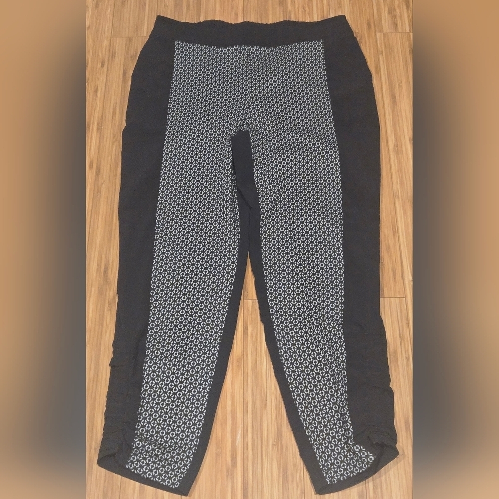 Chico Zenergy Black and White Women's Pants